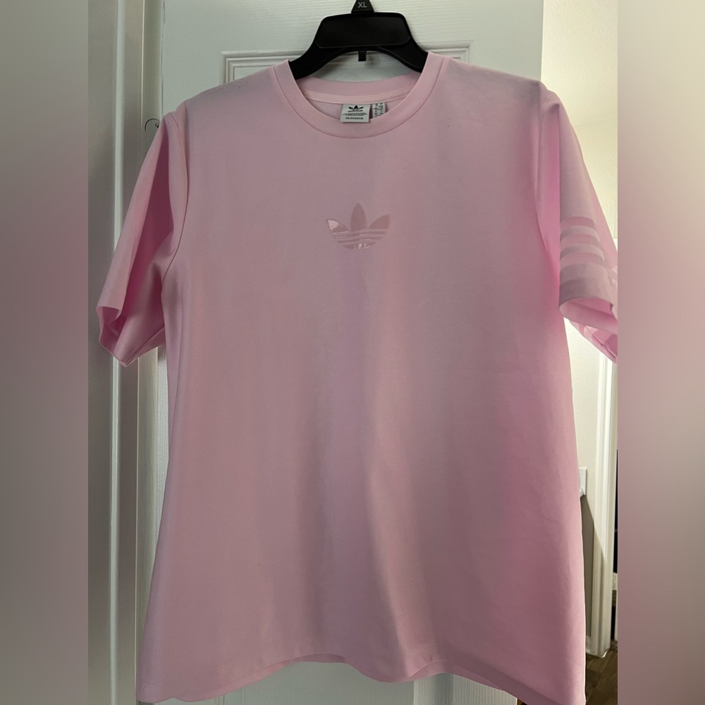 🩷Adidas Bellista TShirt🩷